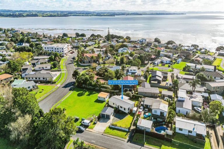 Photo of property in 39 Stevenson Road, Clarks Beach, 2122