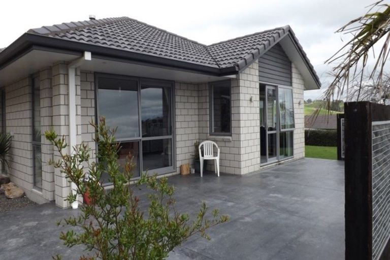 Photo of property in 5 Ballintoy Park Drive, Welcome Bay, Tauranga, 3175