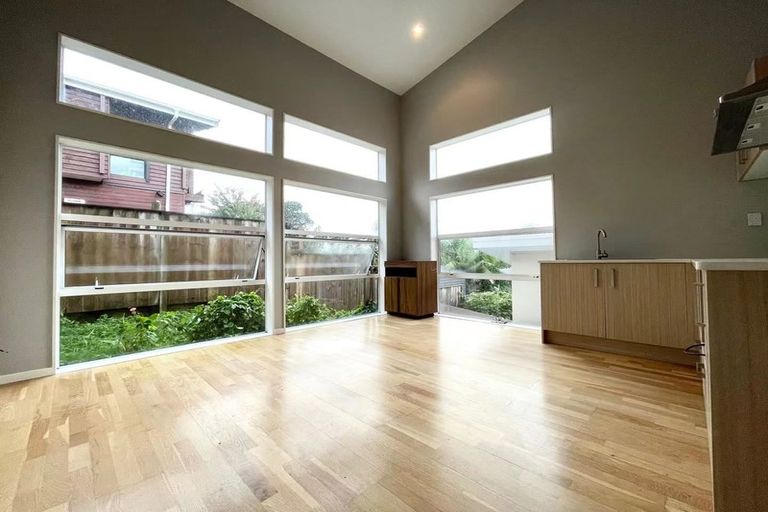 Photo of property in 684b Beach Road, Browns Bay, Auckland, 0630