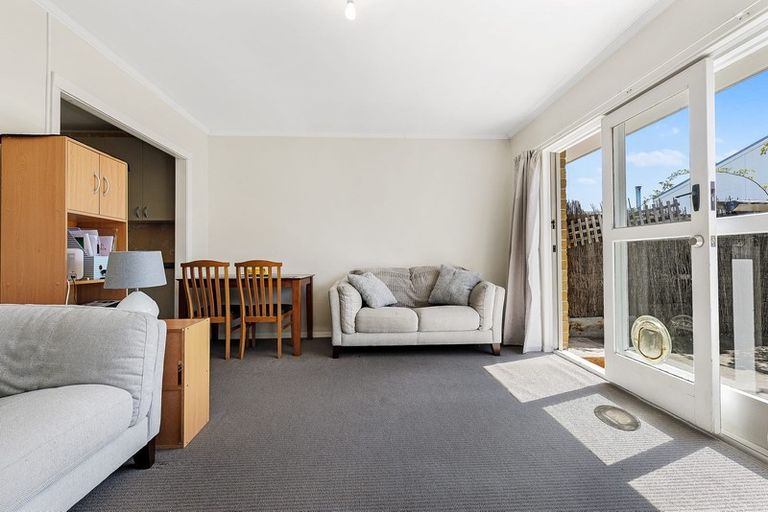 Photo of property in 2/5 Church Square, Addington, Christchurch, 8024