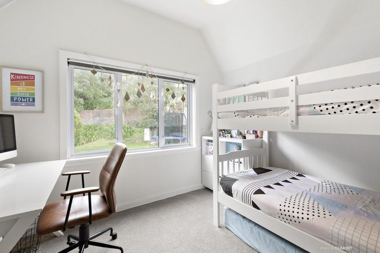 Photo of property in 11 Knoll Street, Island Bay, Wellington, 6023