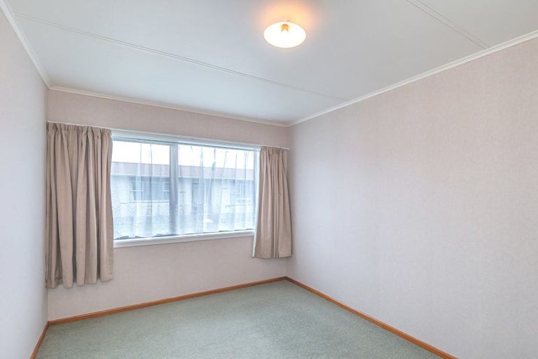 Photo of property in 14a Cambridge Street, Levin, 5510