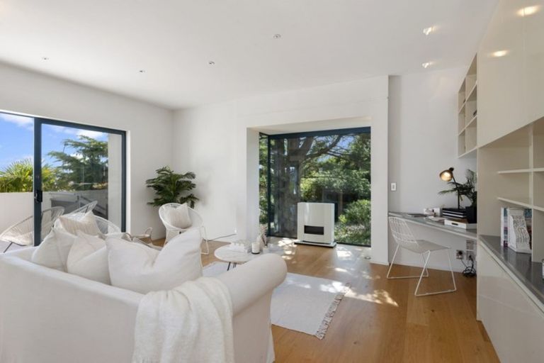 Photo of property in 142 Scarborough Road, Scarborough, Christchurch, 8081