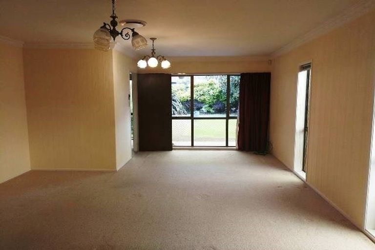 Photo of property in 14 Cattanach Street, St Andrews, Hamilton, 3200