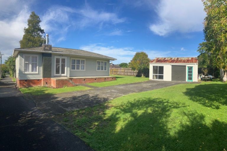 Photo of property in 59 Hutchinson Avenue, New Lynn, Auckland, 0600