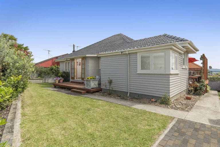 Photo of property in 49 Smiths Road, Matua, Tauranga, 3110