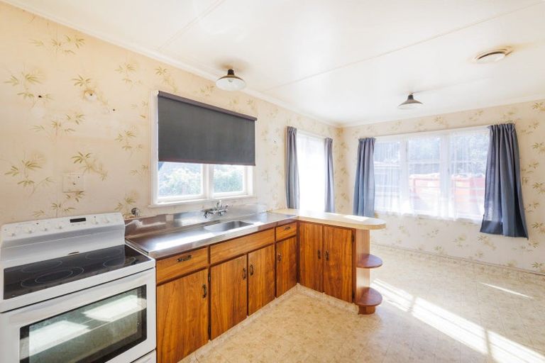 Photo of property in 11 Moray Place, Highbury, Palmerston North, 4412