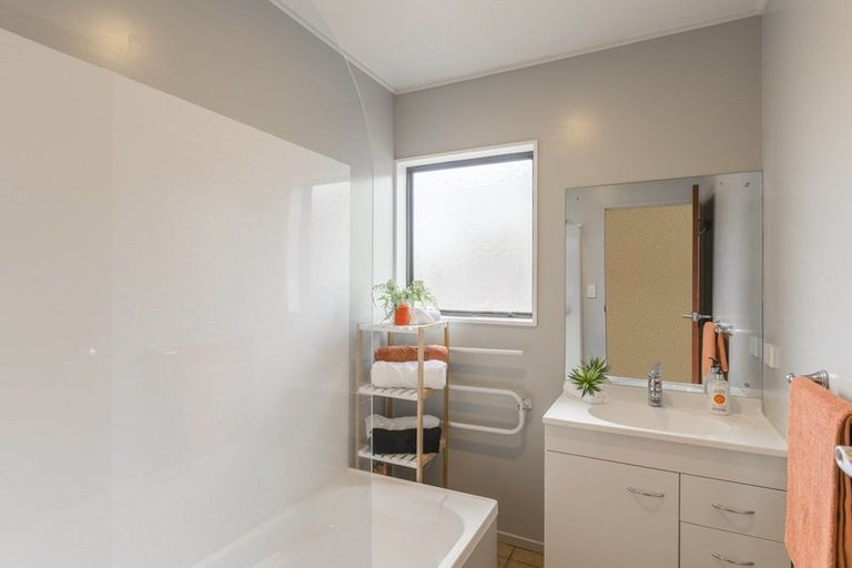 Photo of property in 95a Renown Road, Raumati South, Paraparaumu, 5032