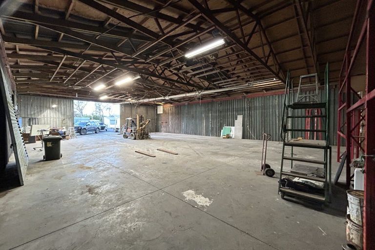 Photo of property in 733 Harewood Road, Harewood, Christchurch, 8051