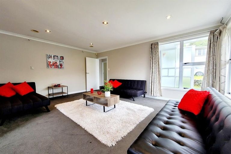 Photo of property in 11 Kimball Place, Johnsonville, Wellington, 6037