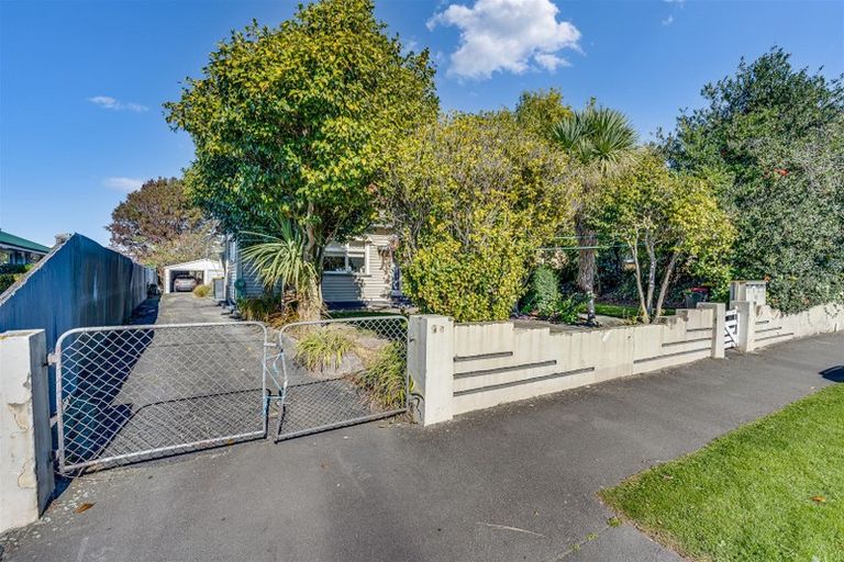 Photo of property in 452-454 Gloucester Street, Taradale, Napier, 4112