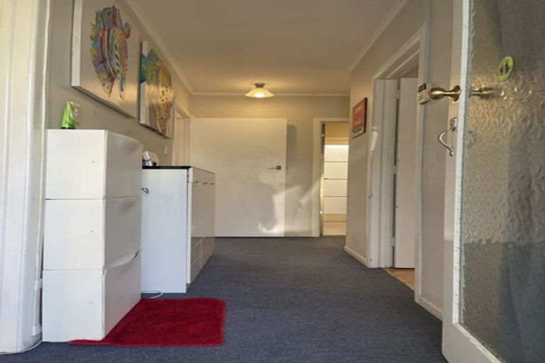 Photo of property in 1 Chartwell Avenue, Glenfield, Auckland, 0629