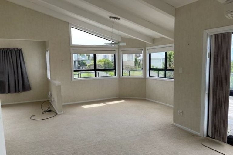 Photo of property in 15 Tamatea Drive, Snells Beach, 0920