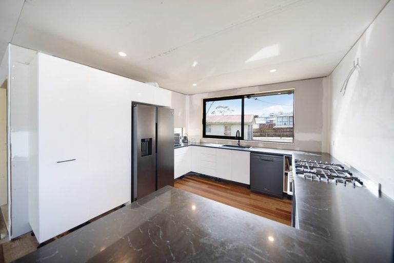 Photo of property in 29 Olive Crescent, Papatoetoe, Auckland, 2025