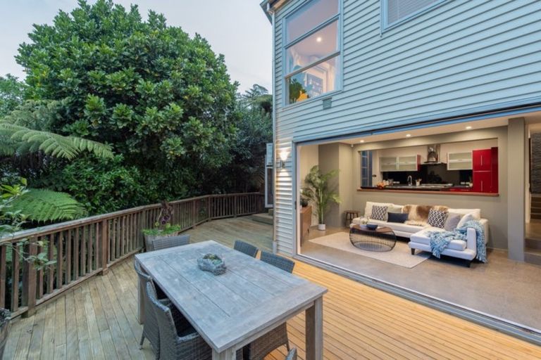Photo of property in 86a Kowhai Road, Campbells Bay, Auckland, 0630