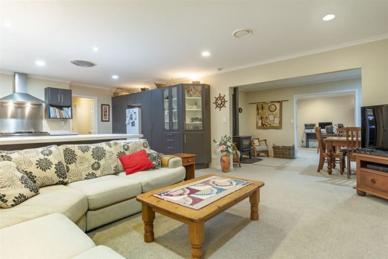 Photo of property in 7 Olive Close, Omokoroa, 3114