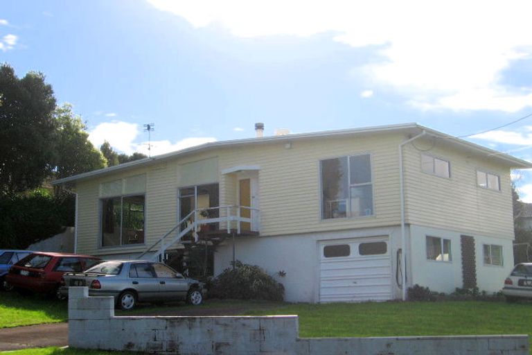 Photo of property in 14 Donovan Avenue, Massey, Auckland, 0614
