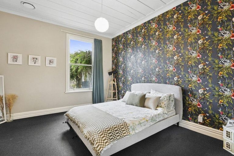 Photo of property in 19 Middleton Road, Kew, Dunedin, 9012