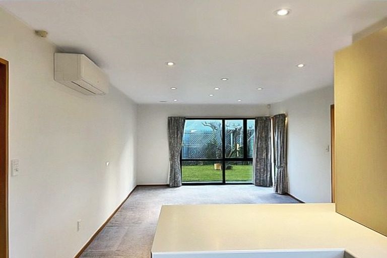 Photo of property in 10a Nikau Place, Riccarton, Christchurch, 8011