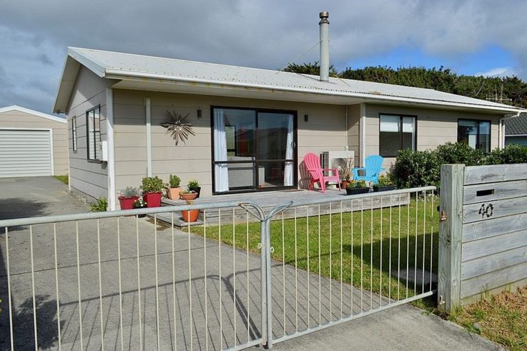 Photo of property in 40 Scott Avenue, Otaki Beach, Otaki, 5512