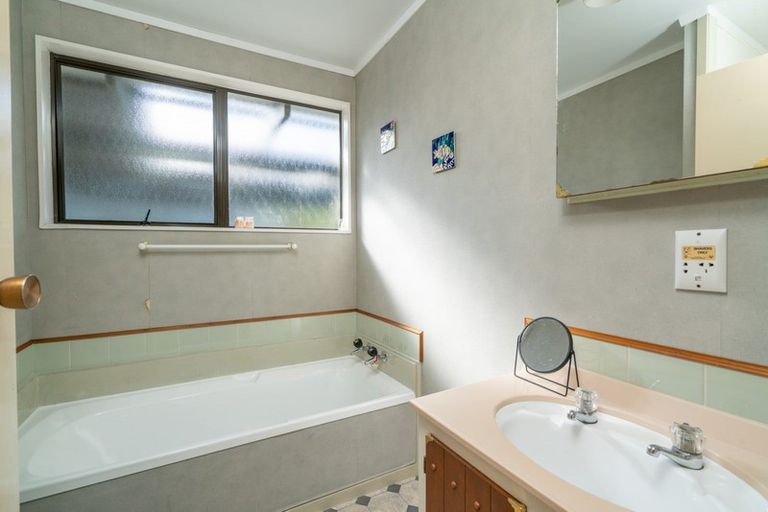 Photo of property in 8 Epping Place, Richmond Heights, Taupo, 3330