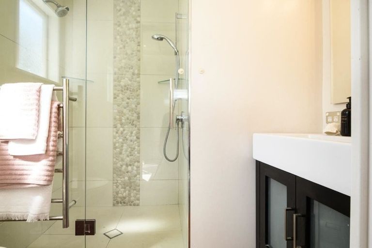 Photo of property in 5 Alice Street, Riverhead, 0820