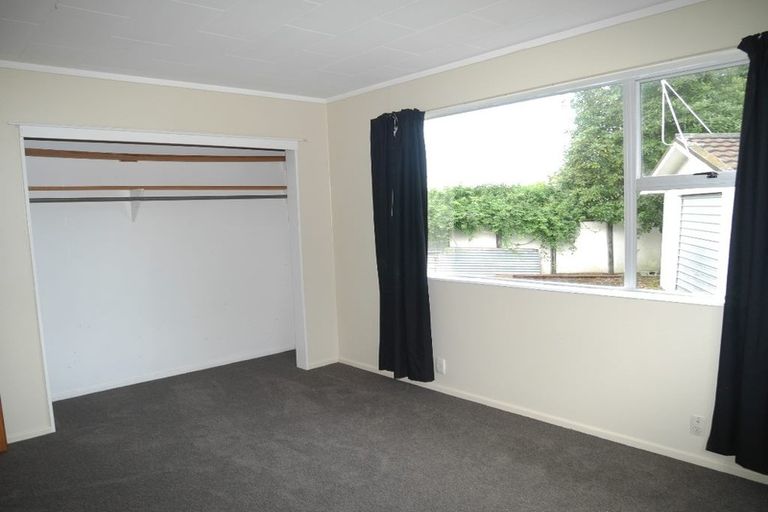 Photo of property in 43 Arawhata Road, Paraparaumu, 5032
