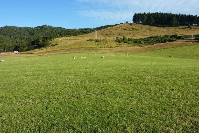 Photo of property in 18 Tirohanga Road, North Taieri, Mosgiel, 9092