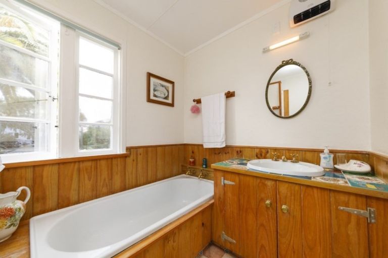 Photo of property in 15 Daniell Street, Bulls, 4818