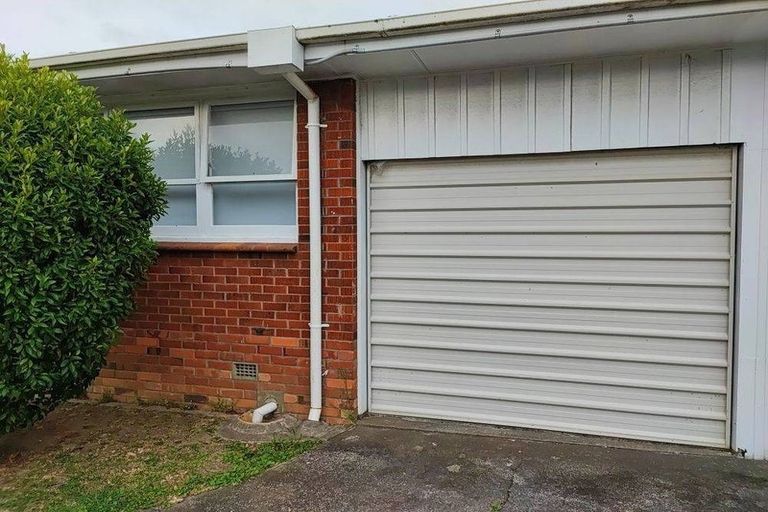 Photo of property in 1/67 Dale Crescent, Pakuranga, Auckland, 2010