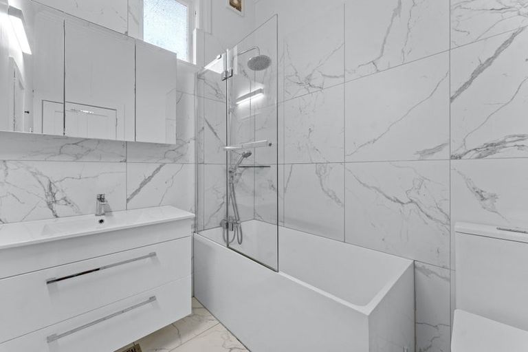 Photo of property in 12 Onewhero Road, Kaukapakapa, Warkworth, 0984