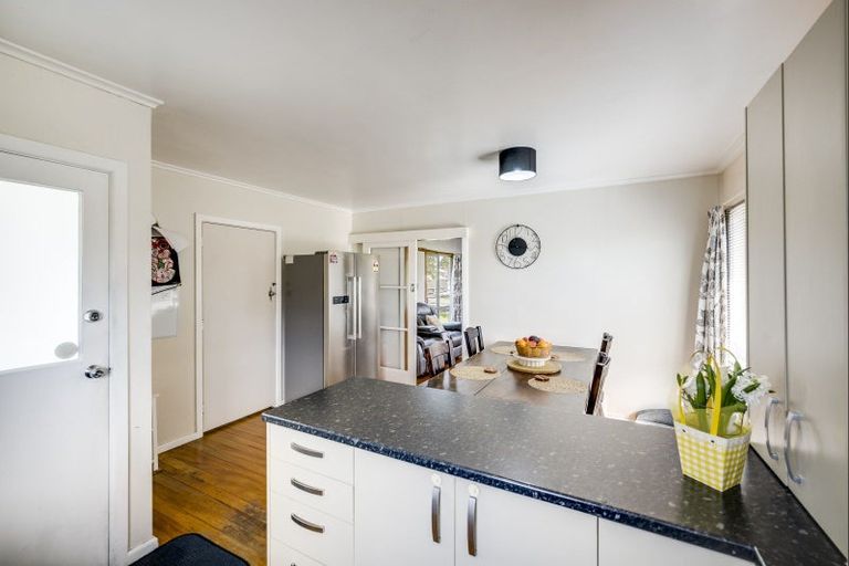 Photo of property in 17 Downing Avenue, Pirimai, Napier, 4112