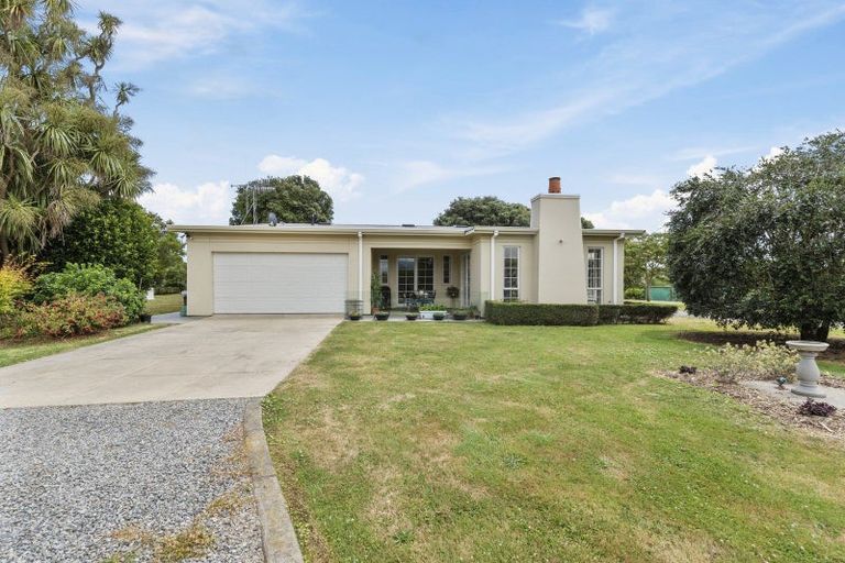 Photo of property in 15 Tarahunga Road, Levin, 5571