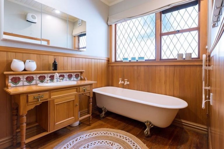 Photo of property in 27 Richmond Avenue, Nelson South, Nelson, 7010