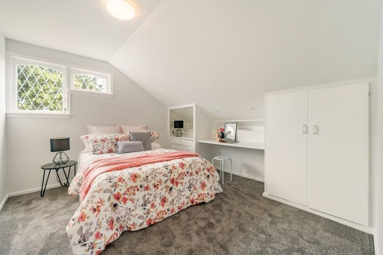 Photo of property in 15 Nile Street, Waterloo, Lower Hutt, 5011