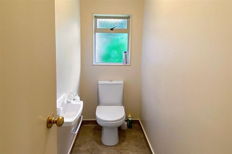 Photo of property in 16 Thelma Place, Lynmore, Rotorua, 3010