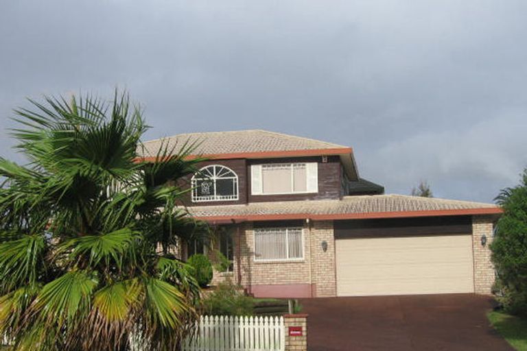Photo of property in 2 San Marino Drive, Henderson, Auckland, 0612