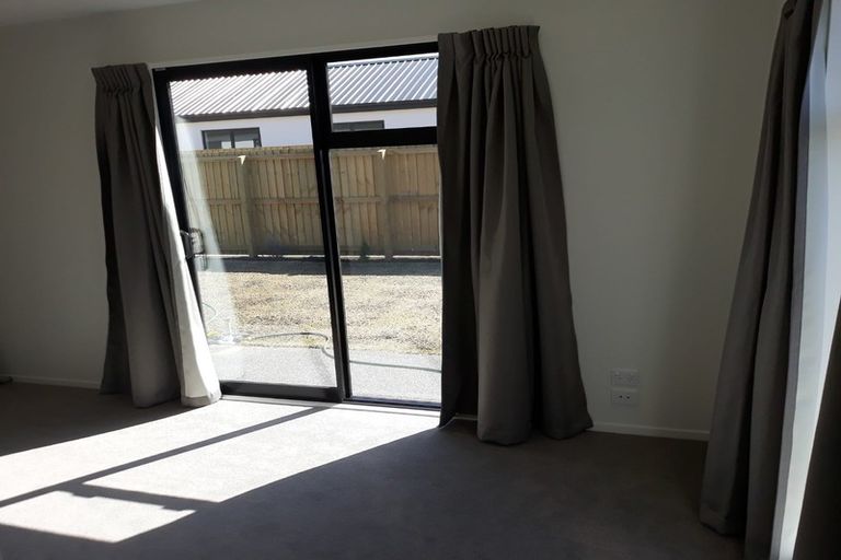 Photo of property in 10 Perendale Street, Belfast, Christchurch, 8051