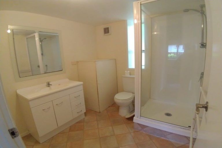 Photo of property in 56 Weatherly Road, Torbay, Auckland, 0630