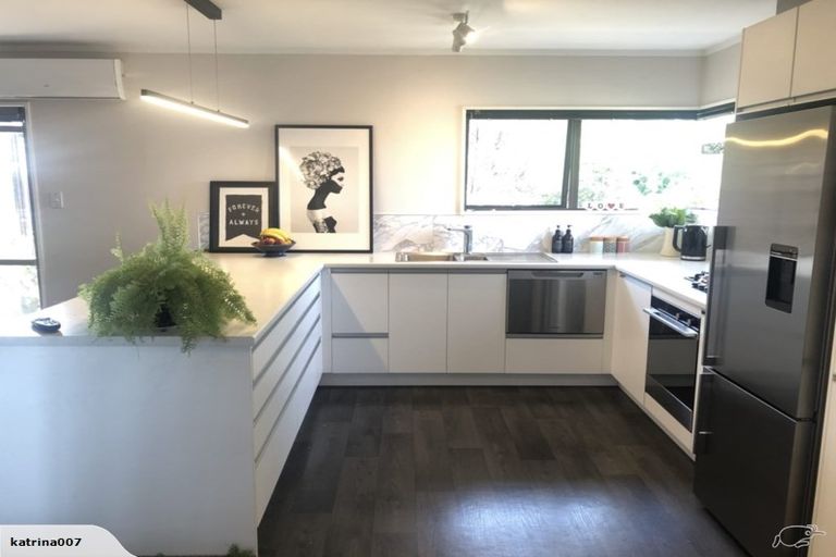 Photo of property in 3 Courtney Avenue, Dinsdale, Hamilton, 3204