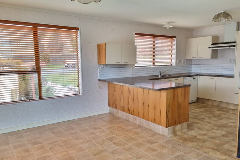 Photo of property in 58 Tweed Road, Papakowhai, Porirua, 5024