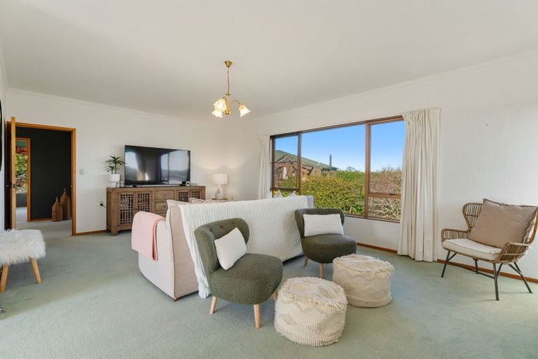 Photo of property in 1/81 Shepherd Road, Waipahihi, Taupo, 3330