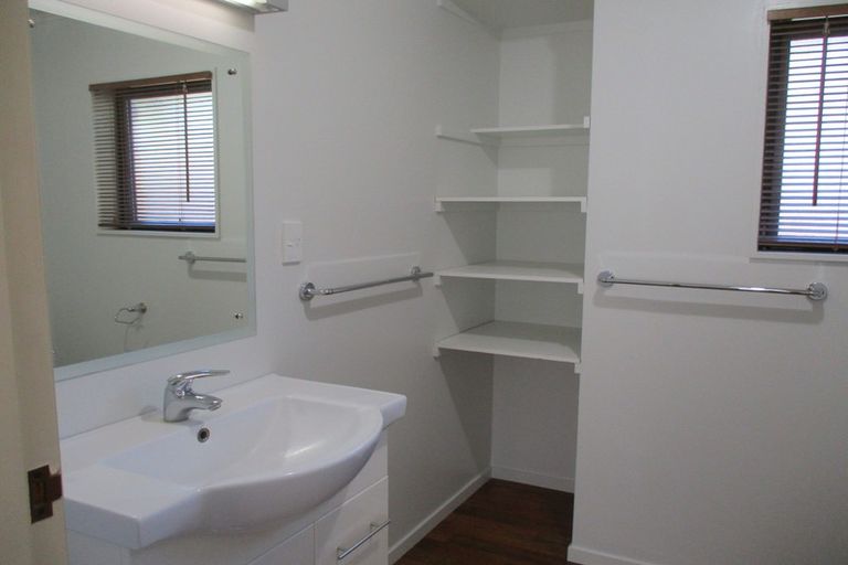 Photo of property in 6 Luxor Place, Pomare, Rotorua, 3015