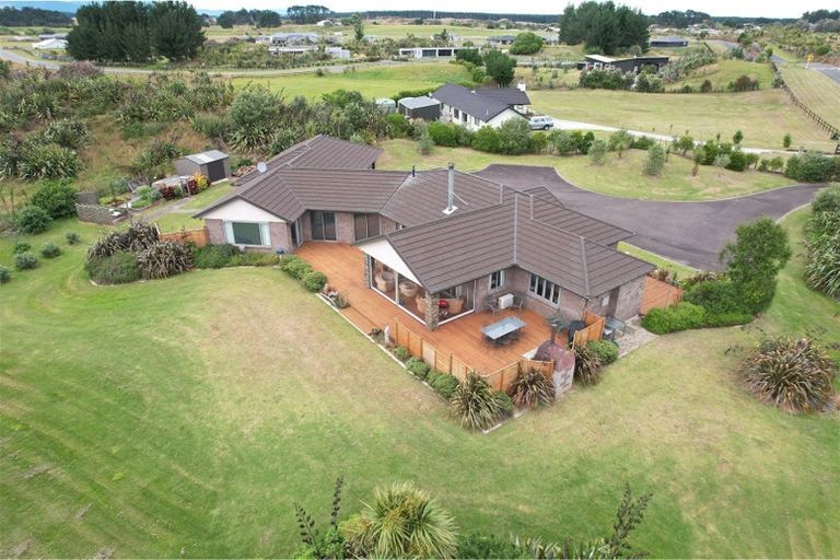 Photo of property in 68 Waitarere Rise Avenue, Waitarere, Levin, 5510