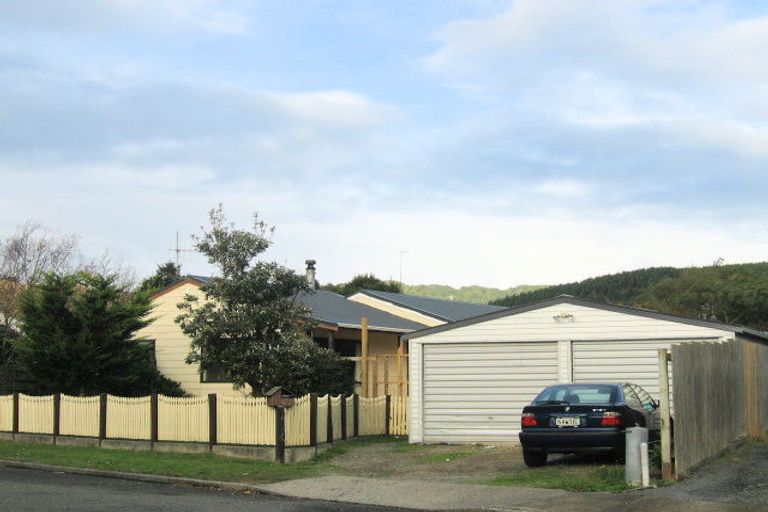 Photo of property in 10 Rodney Grove, Paraparaumu, 5032