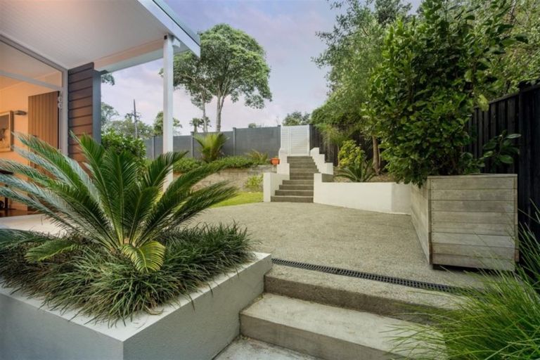 Photo of property in 104 Castor Bay Road, Castor Bay, Auckland, 0620