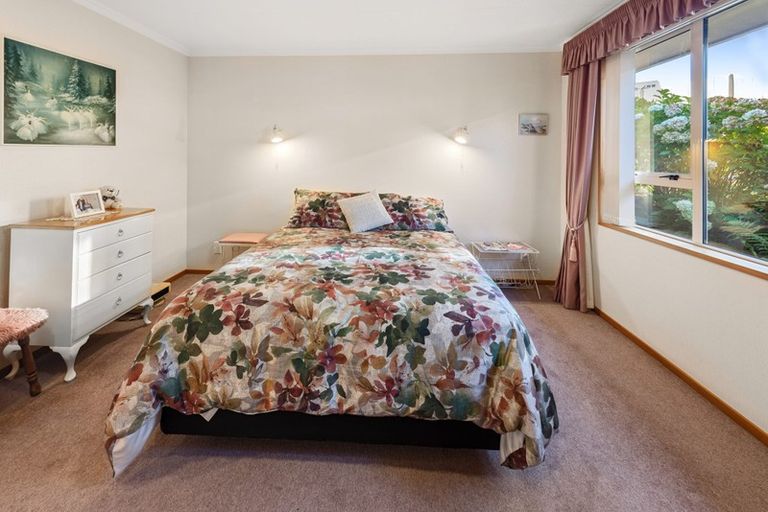 Photo of property in 24 Aotea Crescent, Gore, 9710