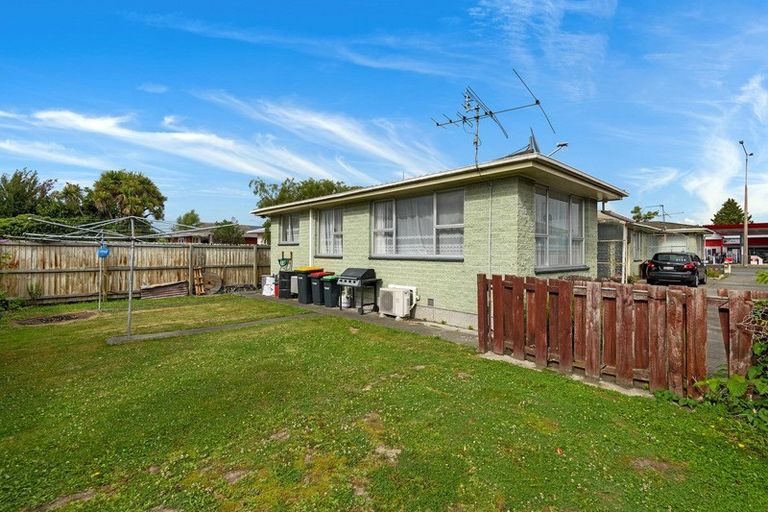 Photo of property in 2/272 Main North Road, Redwood, Christchurch, 8051
