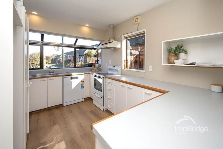 Photo of property in 4/415 Mairehau Road, Parklands, Christchurch, 8083