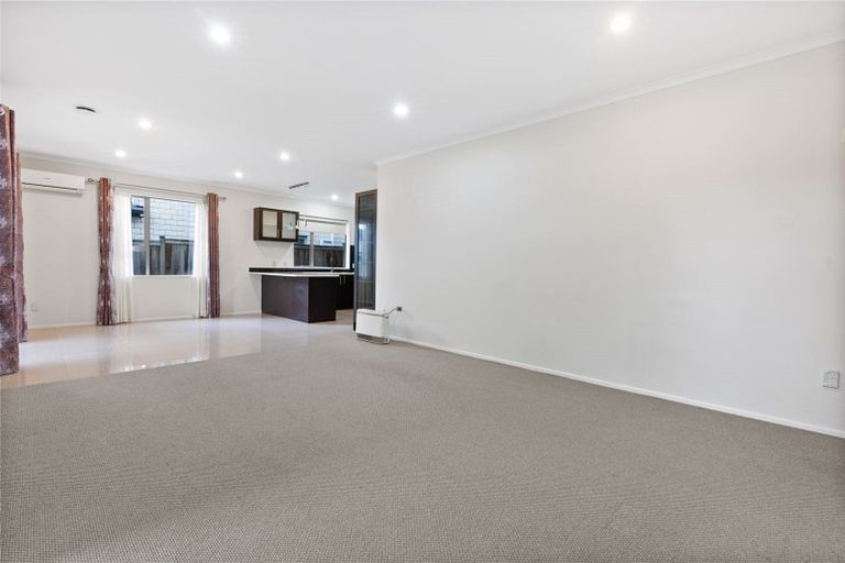 Photo of property in 77 Valderama Drive, Flat Bush, Auckland, 2019
